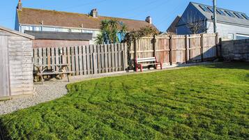 Cottage | Property grounds