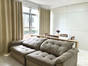 Apartment | Living area - Modern Sea View (Sao Vicente)