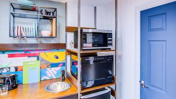 Fridge, microwave, dishwasher, toaster
