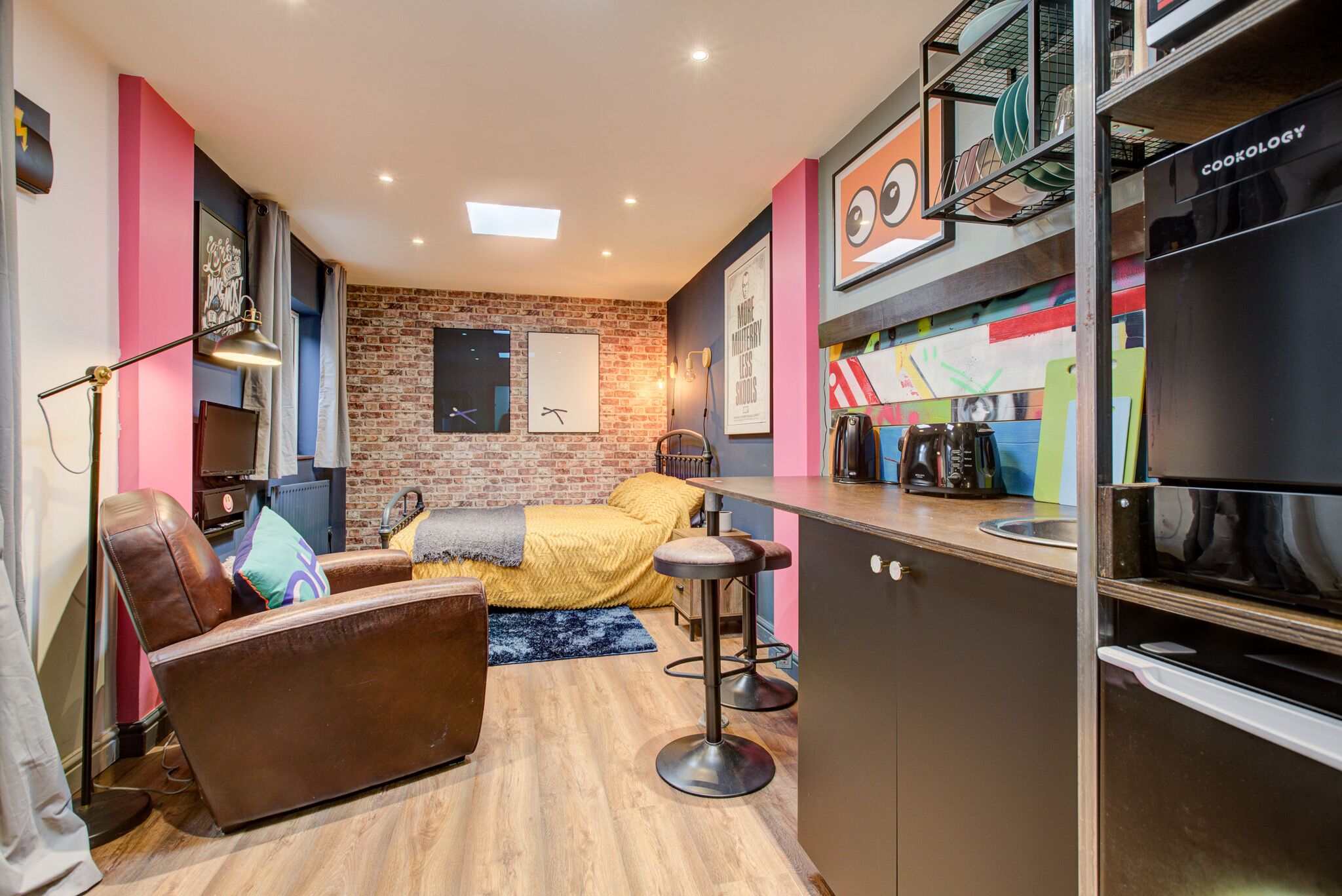 1 bedroom, iron/ironing board, free WiFi, bed sheets