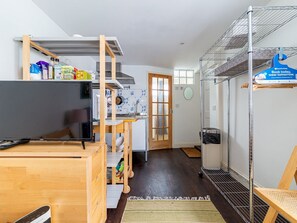 Interior - Cozy Brixton Hideaway – Cute & Convenient Stay - Pass the Keys (London)