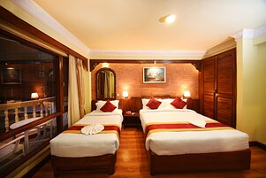 Deluxe Double or Twin Room, Balcony | Premium bedding, desk, free WiFi, bed sheets