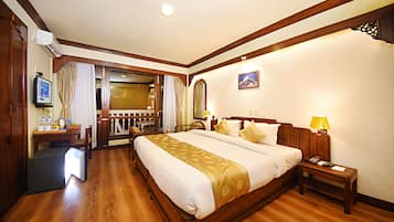 Suite Room with Balcony | Premium bedding, desk, free WiFi, bed sheets