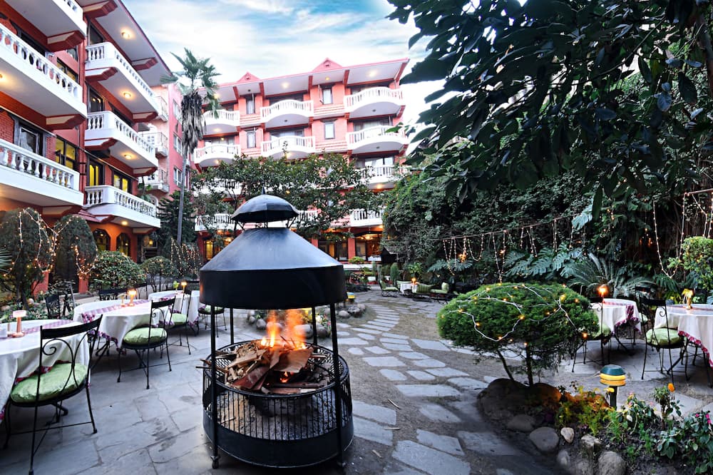 Hotel Nirvana Garden