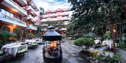 Hotel Nirvana Garden