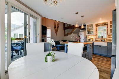 All-season Warren Condo Near Sugarbush Resort!