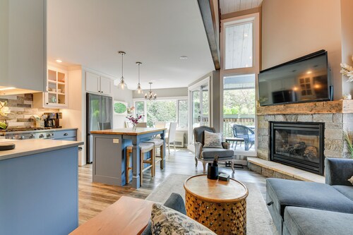 All-season Warren Condo Near Sugarbush Resort!