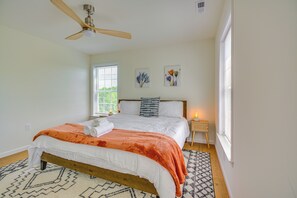 Interior - Timeless Hillsville Farmhouse: Blue Ridge Parkway! (Hillsville)