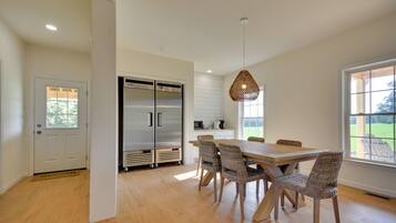 House (6 Bedrooms) | Interior