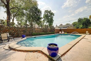Outdoor pool - Houston Studio w/ Outdoor Oasis + Pool! (Houston)