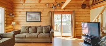 Lake Vermilion Cabin w/ Private Dock + Fire Pit!