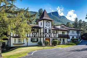 Apartment (1 Bedroom) | Interior - Estes Park Vacation Rental: 1 Mi to National Park (Estes Park)