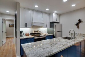 Apartment (1 Bedroom) | Interior