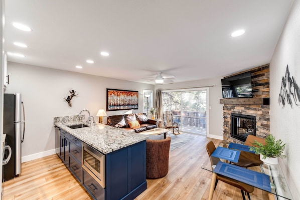 Apartment (1 Bedroom) | Interior - Estes Park Vacation Rental: 1 Mi to National Park (Estes Park)