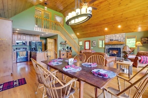 House (4 Bedrooms) | Interior - Murphy Cabin w/ Hot Tub, Fire Pit & Mountain Views (Murphy)
