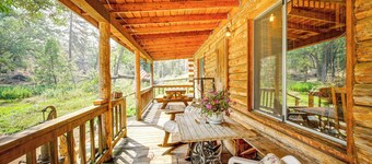 Countryside Views: Family-friendly Badger Cabin