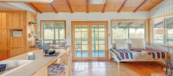 Scenic Kernville Getaway w/ Deck & Mountain Views!