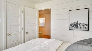 House (1 Bedroom) | Interior