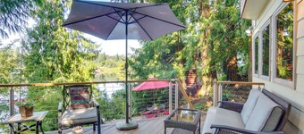 Lakefront Snohomish Cottage w/ Private Dock!