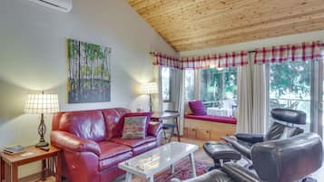 Cottage (1 Bedroom) | Interior