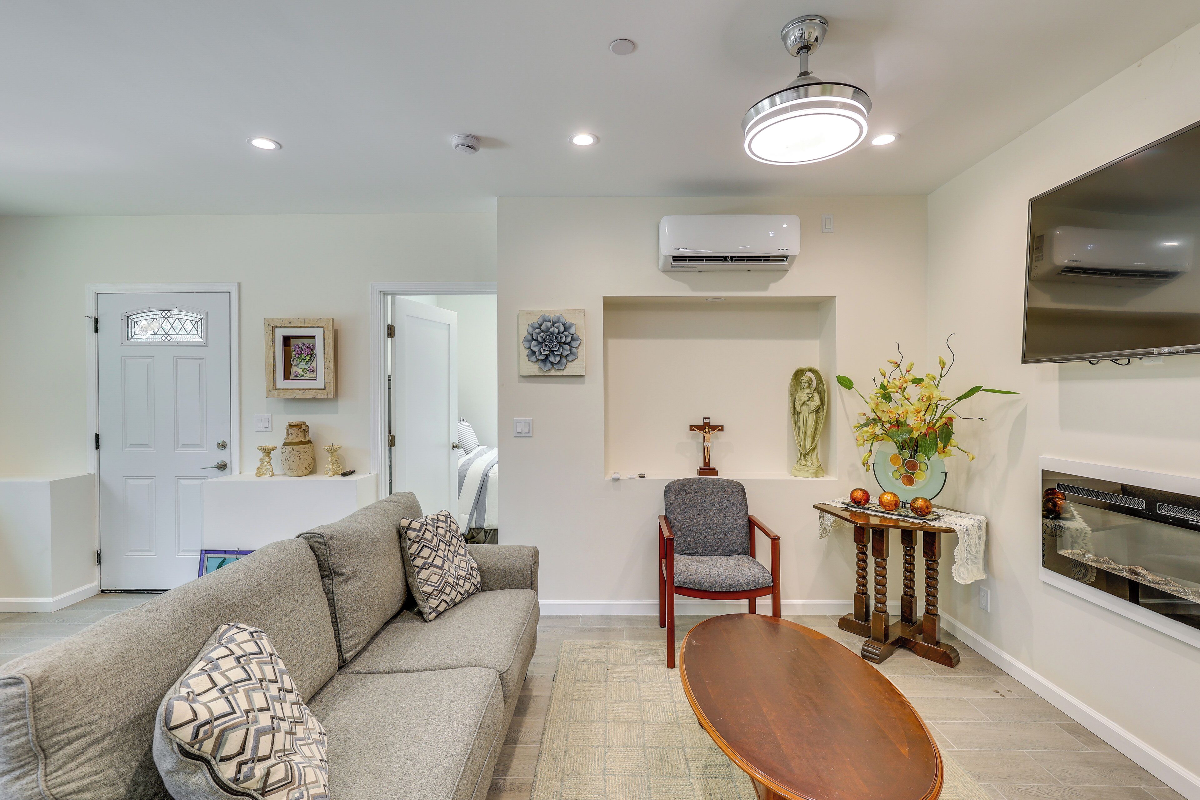 House (1 Bedroom) | Interior