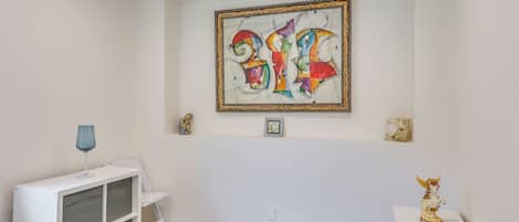 House (1 Bedroom) | Interior