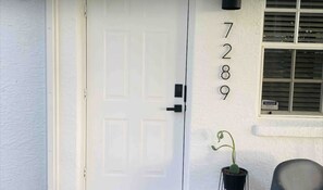 Exterior detail - Relax + Explore @ the Blueberry bungalow  (Arcadia)