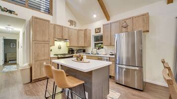 House (3 Bedrooms) | Interior