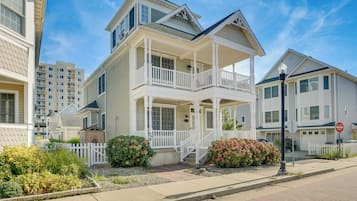 House (3 Bedrooms) | Front of property