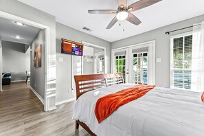 3 bedrooms, desk, iron/ironing board, free WiFi