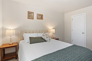 4 chambres, bureau, fer et planche à repasser, Wi-Fi gratuit