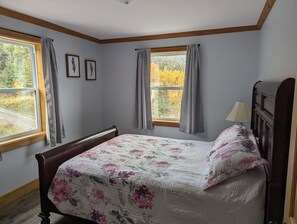 4 makuuhuonetta, silitysrauta/-lauta, vauvan matkasänky, ilmainen Wi-Fi