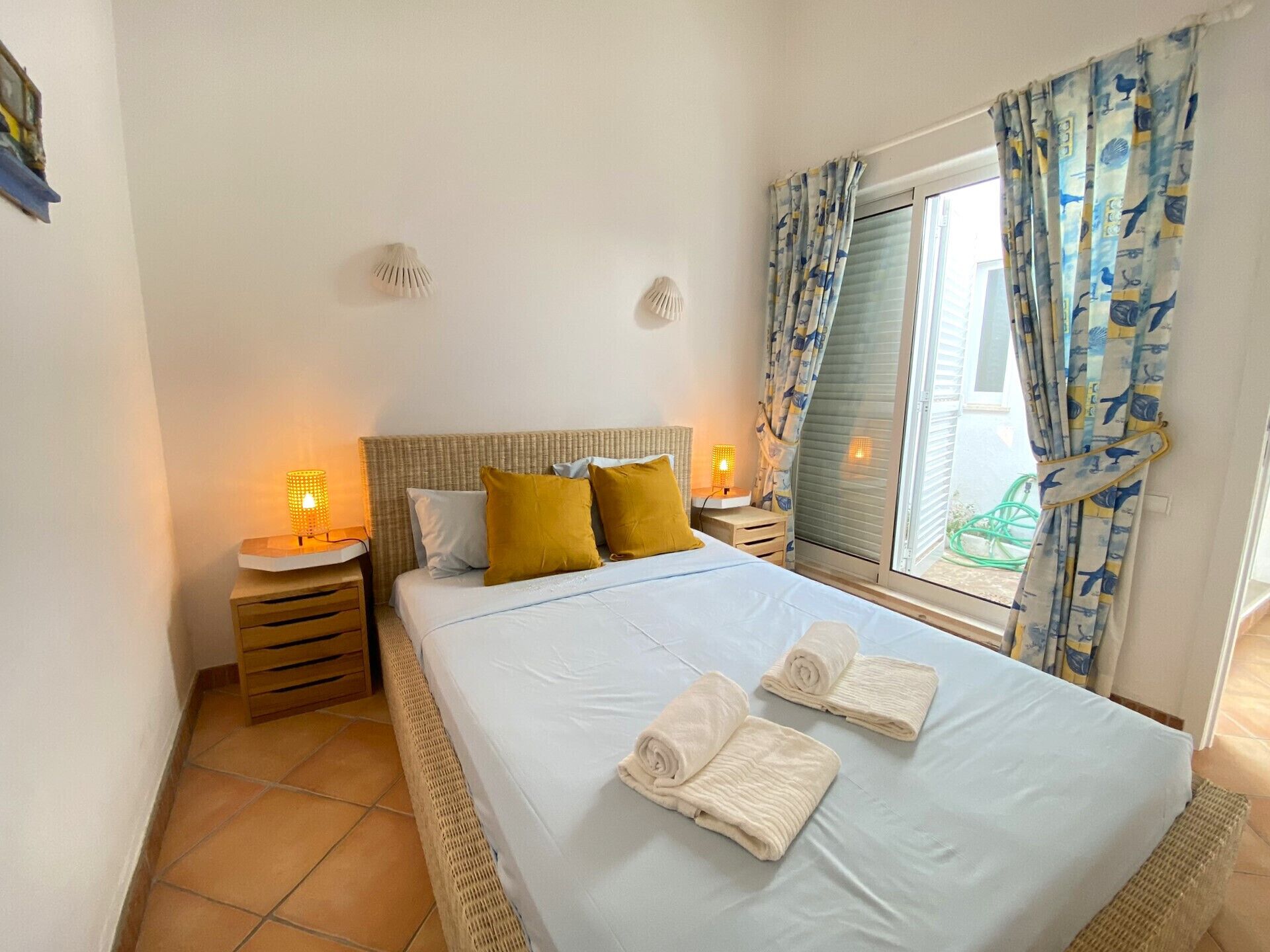 2 chambres, fer et planche à repasser, Wi-Fi gratuit, draps fournis