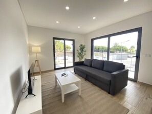 TV - QUARTEIRA MODERN by HOMING (Quarteira)