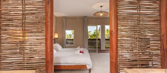 Villa Kyneos, prestigious villa on the beach at Cap Est Martinique 