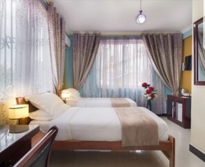 1 bedroom, individually decorated, individually furnished, desk