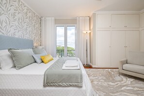 4 bedrooms, iron/ironing board, travel cot, free WiFi - Casa Olimpo by Homie (Estreito Câmara de Lobos)