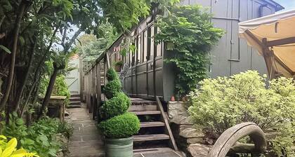 The Railway Carriage