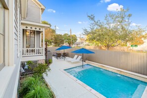 屋外プール、温水プール