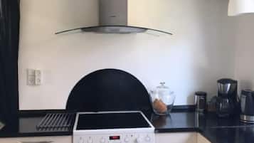 Fridge, microwave