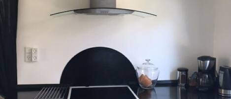 Fridge, microwave