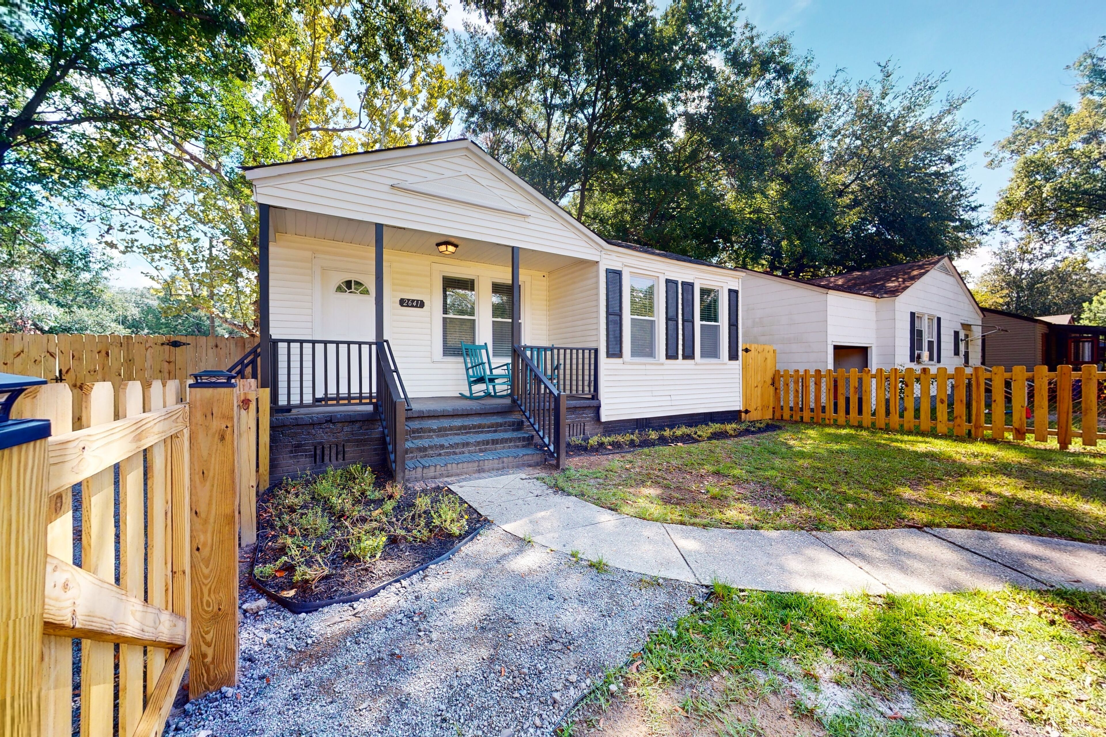 Dog-friendly cottage with fenced yard, firepit, & home entertainment