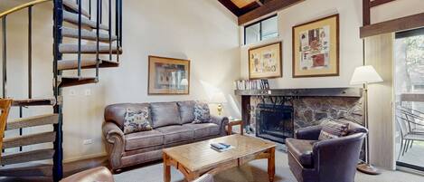 TV, fireplace, DVD player