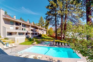 Opvarmet pool