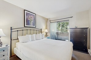 1 slaapkamer, een strijkplank/strijkijzer, internet, beddengoed