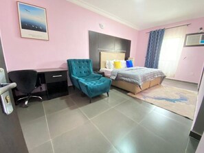 2 bedrooms, WiFi - Two-Bedroom Apartment (Ikeja)