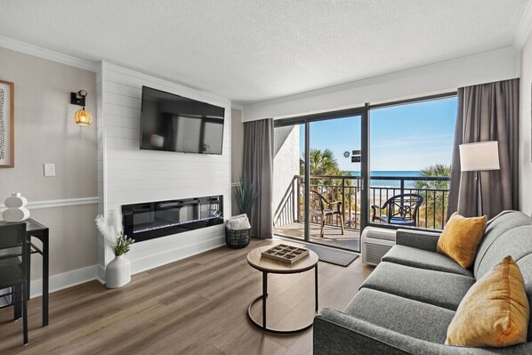 Smart TV, fireplace - Heads Carolina-Caribbean Resort (Myrtle Beach)