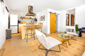 Interior - Stardance Vista peaceful desert home w 360 views (Landers)