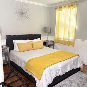 2 bedrooms, desk, iron/ironing board, free WiFi