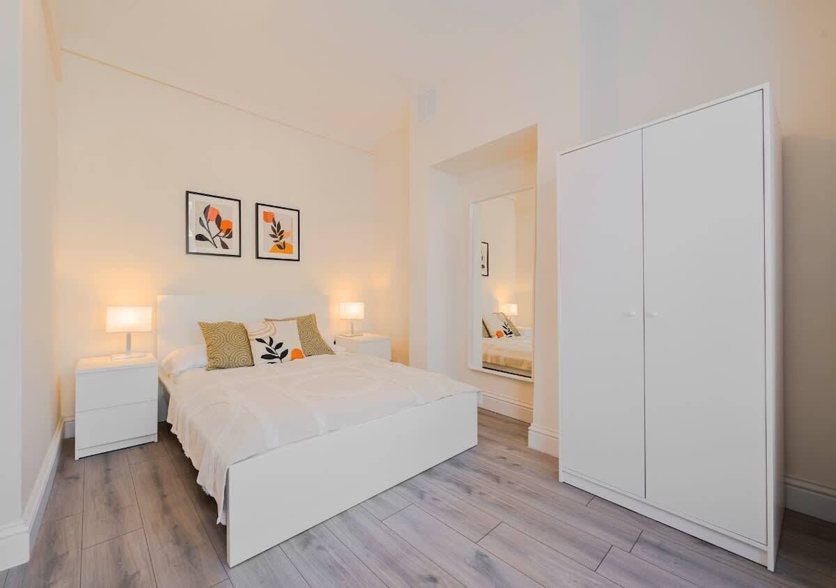 2 chambres, fer et planche à repasser, lit parapluie, Wi-Fi